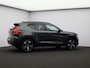 Volvo XC40 2.0 B4 Plus Dark / Pano. dak / Elektr. stoelverstelling / Stoel- + stuurwielverwarming / Harman Kardon Audio / BLIS