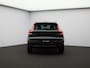 Volvo XC40 2.0 B4 Plus Dark / Pano. dak / Elektr. stoelverstelling / Stoel- + stuurwielverwarming / Harman Kardon Audio / BLIS