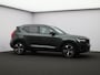 Volvo XC40 2.0 B4 Plus Dark / Pano. dak / Elektr. stoelverstelling / Stoel- + stuurwielverwarming / Harman Kardon Audio / BLIS