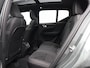Volvo XC40 2.0 B4 Plus Dark / Pano. dak / Elektr. stoelverstelling / Stoel- + stuurwielverwarming / Harman Kardon Audio / BLIS