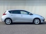 Toyota Auris 1.8 Hybrid Trend Airco | Camera | Cruise Control | DAB | LMV 16" | Pano | Trekhaak |