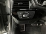 Audi A4 Avant 40 TFSI Sport S line black edition / Panoramisch Schuif/Kantel dak / S-Line Interieur / Navigatie / Camera / Keyless Entry & Go / Wegklapbare trekhaak / DAB / Elektrische Achterklep / Dual Zone Climate Control / Cruise Control /