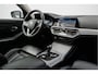 BMW 3-Serie Touring 320e Business Edition Plus Trekhaak/ Leer/ Stoelverwarming/ Camera/ Laserlight