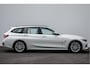 BMW 3-Serie Touring 320e Business Edition Plus Trekhaak/ Leer/ Stoelverwarming/ Camera/ Laserlight