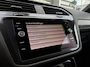 Volkswagen Tiguan Allspace 1.5 TSI 150 pk DSG R-Line Business 7pers. | Wegklapbare Trekhaak | Achteruitrijcamera | Apple Carplay |