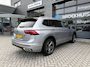 Volkswagen Tiguan Allspace 1.5 TSI 150 pk DSG R-Line Business 7pers. | Wegklapbare Trekhaak | Achteruitrijcamera | Apple Carplay |