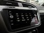 Volkswagen Tiguan Allspace 1.5 TSI 150 pk DSG R-Line Business 7pers. | Wegklapbare Trekhaak | Achteruitrijcamera | Apple Carplay |