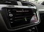 Volkswagen Tiguan Allspace 1.5 TSI 150 pk DSG R-Line Business 7pers. | Wegklapbare Trekhaak | Achteruitrijcamera | Apple Carplay |
