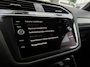 Volkswagen Tiguan Allspace 1.5 TSI 150 pk DSG R-Line Business 7pers. | Wegklapbare Trekhaak | Achteruitrijcamera | Apple Carplay |