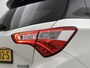 Toyota Yaris 1.5 Hybrid Executive Bi-Tone | Dealer onderhouden | Panoramadak | Navigatie | Climate Control | Elektrisch verstel/inklapbare spiegels | Elektrische ramen voor+achter | Cruise Control |