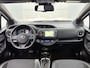 Toyota Yaris 1.5 Hybrid Executive Bi-Tone | Dealer onderhouden | Panoramadak | Navigatie | Climate Control | Elektrisch verstel/inklapbare spiegels | Elektrische ramen voor+achter | Cruise Control |