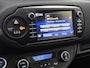 Toyota Yaris 1.5 Hybrid Executive Bi-Tone | Dealer onderhouden | Panoramadak | Navigatie | Climate Control | Elektrisch verstel/inklapbare spiegels | Elektrische ramen voor+achter | Cruise Control |