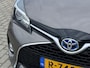 Toyota Yaris 1.5 Hybrid Dynamic Bi-Tone | Rijklaar | All Season Banden | Cruise Control |