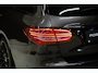 Mercedes-Benz C-klasse Estate 300 e Business Solution AMG | Panoramadak | Stoelverwarming | 360 Camera | Dodehoekdetectie | Cruise Control | Apple Carplay | Navigatie | Trekhaak | DAB | Ambiance Verlichting | Multibeam | SOH 89,49%