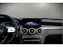 Mercedes-Benz C-klasse Estate 300 e Business Solution AMG | Panoramadak | Stoelverwarming | 360 Camera | Dodehoekdetectie | Cruise Control | Apple Carplay | Navigatie | Trekhaak | DAB | Ambiance Verlichting | Multibeam | SOH 89,49%