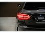 Mercedes-Benz C-klasse Estate 300 e Business Solution AMG | Panoramadak | Stoelverwarming | 360 Camera | Dodehoekdetectie | Cruise Control | Apple Carplay | Navigatie | Trekhaak | DAB | Ambiance Verlichting | Multibeam | SOH 89,49%