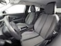 Peugeot 2008 1.2 PureTech Allure Pack 131Pk (VIRTUAL COCKPIT, APPLE CARPLAY, GROOT NAVI, LEDER, 360 CAMERA, SPORTSTOELEN, GETINT GLAS, KEYLESS, TREKHAAK, NIEUWSTAAT)