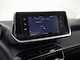 Peugeot 2008 1.2 PureTech Allure Pack 131Pk (VIRTUAL COCKPIT, APPLE CARPLAY, GROOT NAVI, LEDER, 360 CAMERA, SPORTSTOELEN, GETINT GLAS, KEYLESS, TREKHAAK, NIEUWSTAAT)
