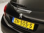 Peugeot 208 1.2 PureTech Signature (APPLE CARPLAY, LOGISCH NAP, NAVIGATIE, GETINT GLAS, SPORTSTOELEN, PARKEERSENSOREN, LM VELGEN, CRUISE, NIEUWSTAAT)