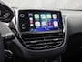 Peugeot 208 1.2 PureTech Signature (APPLE CARPLAY, LOGISCH NAP, NAVIGATIE, GETINT GLAS, SPORTSTOELEN, PARKEERSENSOREN, LM VELGEN, CRUISE, NIEUWSTAAT)
