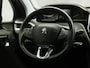 Peugeot 208 1.2 PureTech Signature (APPLE CARPLAY, LOGISCH NAP, NAVIGATIE, GETINT GLAS, SPORTSTOELEN, PARKEERSENSOREN, LM VELGEN, CRUISE, NIEUWSTAAT)