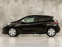 Peugeot 208 1.2 PureTech Signature (APPLE CARPLAY, LOGISCH NAP, NAVIGATIE, GETINT GLAS, SPORTSTOELEN, PARKEERSENSOREN, LM VELGEN, CRUISE, NIEUWSTAAT)