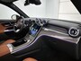 Mercedes-Benz GLC 300e 4MATIC Business Solution AMG | Advanced plus | Nightpakket | Parkeerpakket | Trekhaak | Panoramaschuifdak | Treeplanken in aluminiumlook | 20 inch vijfspaaks lichtmetalen AMG-velgen |