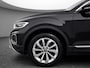 Volkswagen T-Roc 1.5 TSI 150pk Style DSG Automaat / Navigatie / APP Connect / LM 17 inch / Digital cockpit Pro / LED / Park Assist