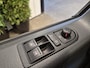 Volkswagen Caravelle L1H1 Rolstoelbus Rolstoel voorin / Zelfrijder (Airco achterin)