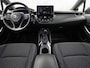 Toyota Corolla 1.8 Hybrid Sport Automaat (VIRTUAL COCKPIT, APPLE CARPLAY, CAMERA, STUUR/STOELVERWARMING, SPORTSTOELEN, ADAPTIVE CRUISE, ZWART HEMEL, NIEUWE APK, NIEUWSTAAT)
