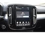 Volvo XC40 B4 211PK Automaat Plus Dark / Adaptive Cruise control / Harman Kardon / Elektrisch verstelbare stoelen met geheugen / Stoel- en stuurverwarming / Elektrisch panorama schuifdak / Extra getint glas