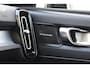 Volvo XC40 B4 211PK Automaat Plus Dark / Adaptive Cruise control / Harman Kardon / Elektrisch verstelbare stoelen met geheugen / Stoel- en stuurverwarming / Elektrisch panorama schuifdak / Extra getint glas