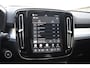 Volvo XC40 B4 211PK Automaat Plus Dark / Adaptive Cruise control / Harman Kardon / Elektrisch verstelbare stoelen met geheugen / Stoel- en stuurverwarming / Elektrisch panorama schuifdak / Extra getint glas