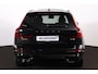 Volvo XC60 T6 Recharge AWD Ultra Dark - Luchtvering - Panorama/schuifdak - IntelliSafe Assist & Surround - 360º Camera - Harman/Kardon audio - Adaptieve LED koplampen - Verwarmde voorstoelen, stuur & achterbank - Parkeersensoren voor & achter - Elektr. bedienb. voorstoelen met geheugen - Head up display - Draadloze tel. lader - Extra getint glas - Inklapbare trekhaak - 20' LMV