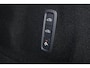 Volvo XC60 T6 Recharge AWD Ultra Dark - Luchtvering - Panorama/schuifdak - IntelliSafe Assist & Surround - 360º Camera - Harman/Kardon audio - Adaptieve LED koplampen - Verwarmde voorstoelen, stuur & achterbank - Parkeersensoren voor & achter - Elektr. bedienb. voorstoelen met geheugen - Head up display - Draadloze tel. lader - Extra getint glas - Inklapbare trekhaak - 20' LMV