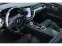 Volvo V60 T8 Plug-in hybrid AWD Plus Dark | Panoramadak | Trekhaak | Verwarmbare voorstoelen, achterbank en stuurwiel | 360 graden camera | Head-up display | Premium audio by Harman Kardon | Keyless