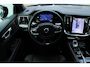 Volvo V60 T8 Plug-in hybrid AWD Plus Dark | Panoramadak | Trekhaak | Verwarmbare voorstoelen, achterbank en stuurwiel | 360 graden camera | Head-up display | Premium audio by Harman Kardon | Keyless