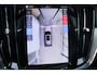 Volvo V60 T8 Plug-in hybrid AWD Plus Dark | Panoramadak | Trekhaak | Verwarmbare voorstoelen, achterbank en stuurwiel | 360 graden camera | Head-up display | Premium audio by Harman Kardon | Keyless