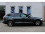 Volvo V60 T8 Plug-in hybrid AWD Plus Dark | Panoramadak | Trekhaak | Verwarmbare voorstoelen, achterbank en stuurwiel | 360 graden camera | Head-up display | Premium audio by Harman Kardon | Keyless