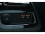 Volvo V60 T8 Plug-in hybrid AWD Plus Dark | Panoramadak | Trekhaak | Verwarmbare voorstoelen, achterbank en stuurwiel | 360 graden camera | Head-up display | Premium audio by Harman Kardon | Keyless