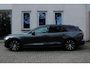 Volvo V60 T8 Plug-in hybrid AWD Plus Dark | Panoramadak | Trekhaak | Verwarmbare voorstoelen, achterbank en stuurwiel | 360 graden camera | Head-up display | Premium audio by Harman Kardon | Keyless