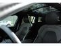 Volvo V60 T8 Plug-in hybrid AWD Plus Dark | Panoramadak | Trekhaak | Verwarmbare voorstoelen, achterbank en stuurwiel | 360 graden camera | Head-up display | Premium audio by Harman Kardon | Keyless