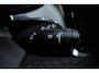 Volvo V60 T8 Plug-in hybrid AWD Plus Dark | Panoramadak | Trekhaak | Verwarmbare voorstoelen, achterbank en stuurwiel | 360 graden camera | Head-up display | Premium audio by Harman Kardon | Keyless