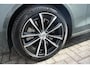 Volvo V60 T8 Plug-in hybrid AWD Plus Dark | Panoramadak | Trekhaak | Verwarmbare voorstoelen, achterbank en stuurwiel | 360 graden camera | Head-up display | Premium audio by Harman Kardon | Keyless
