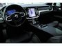 Volvo V60 T8 Plug-in hybrid AWD Plus Dark | Panoramadak | Trekhaak | Verwarmbare voorstoelen, achterbank en stuurwiel | 360 graden camera | Head-up display | Premium audio by Harman Kardon | Keyless