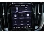 Volvo V60 T8 Plug-in hybrid AWD Plus Dark | Panoramadak | Trekhaak | Verwarmbare voorstoelen, achterbank en stuurwiel | 360 graden camera | Head-up display | Premium audio by Harman Kardon | Keyless