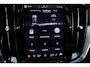 Volvo V60 T8 Plug-in hybrid AWD Plus Dark | Panoramadak | Trekhaak | Verwarmbare voorstoelen, achterbank en stuurwiel | 360 graden camera | Head-up display | Premium audio by Harman Kardon | Keyless