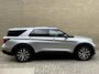 Ford Explorer 3.0 V6 EcoBoost PHEV ST-Line | Trekhaak afneembaar | Dealeronderhouden | 7-persoons | Panoramadak | Lederen bekleding | 360 camera | Adaptieve cruise | Lane assist | Stoelverwarming&koeling | Stuurverwarming | Navigatie | Apple CarPlay | Bang&Olufsen | Elektrische achterklep | Full-LED | DAB | Keyless | Volledig onderhouden