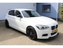 BMW 1-Serie 114i EDE Executive | Cruise controle | Parkeersensoren | Keyless start | Climate controle | Apple CarPlay/Android Auto | Angel eye LED Koplampen | 17 Inch Monaco velgen | Getinte ramen | Maxton design spoilers | Navigatie | Origineel NL Auto | NAP |