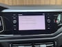 Volkswagen Polo 1.0 TSI Highline R-line Apple CarPlay/Android Auto | Achteruitrijcamera | Adaptieve cruise control | Climate control | DAB ontvanger | Digitale cockpit | Getint glas | Stoelverwarming | Parkeersensoren voor en achter
